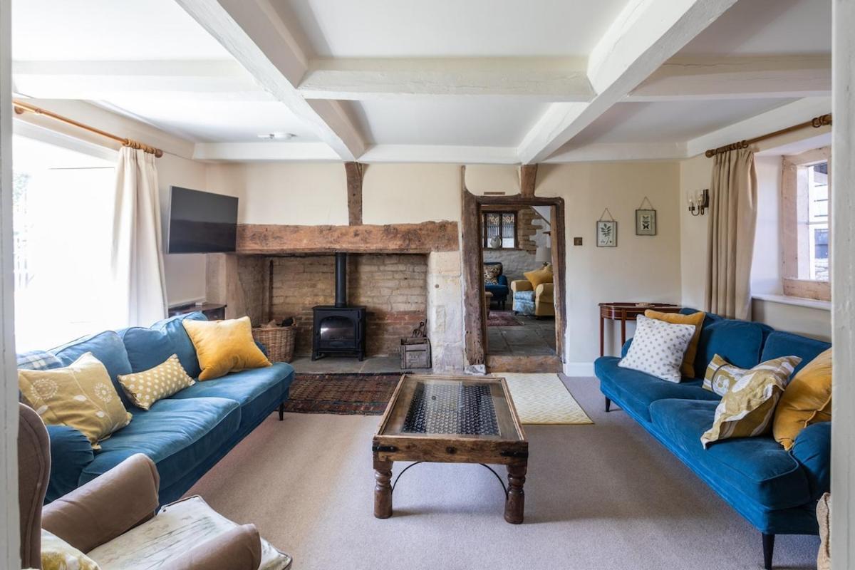 Beautiful Cotswold Farmhouse With Hot Tub Манчестер Экстерьер фото